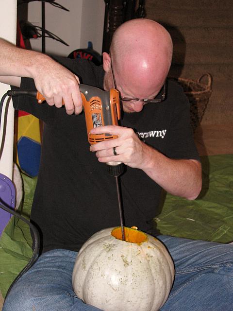 201211CA 004